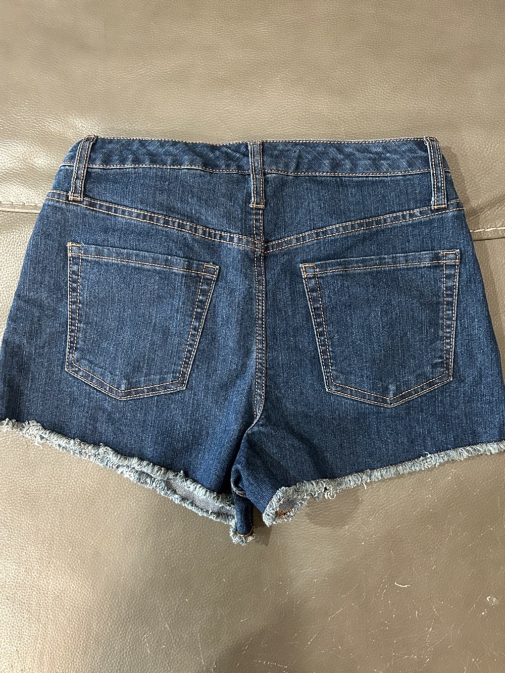 Wild Fable Women's Dark Blue Denim Cutoff Shorts size 4 - Picture 4 of 4